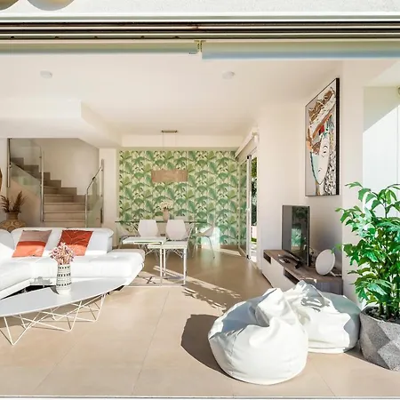 Oasis Buddha Garden By Sunkeyrents * أذيخي